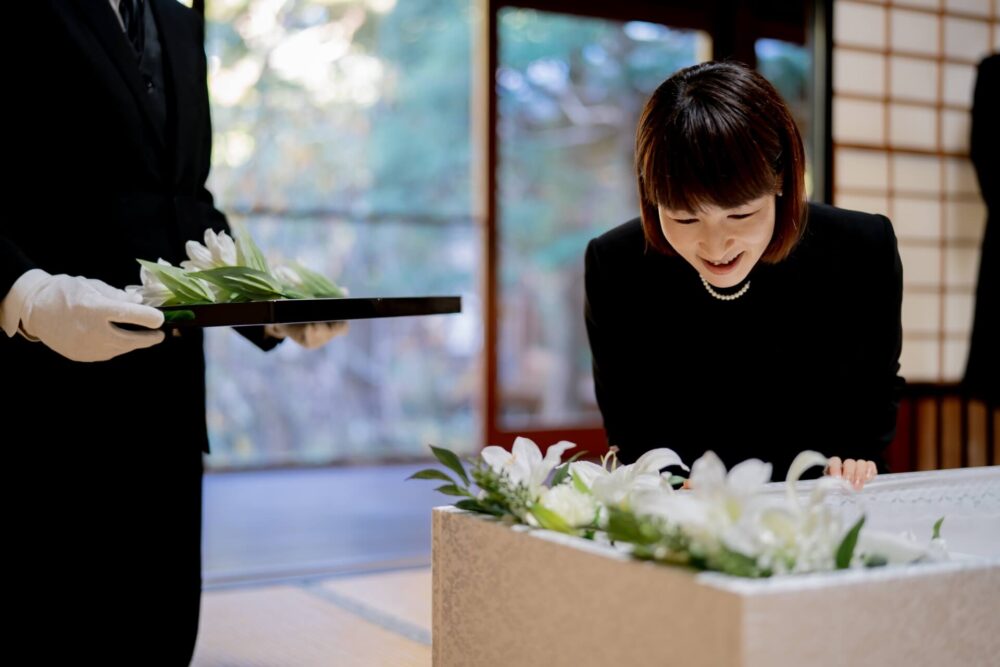 納棺（花入れの儀・女性）